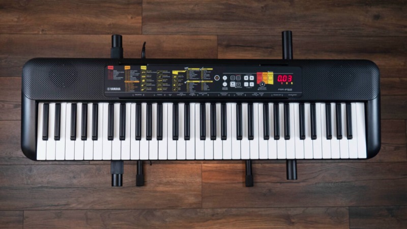 Yamaha PSR-F52 61 key Digital Keyboard 